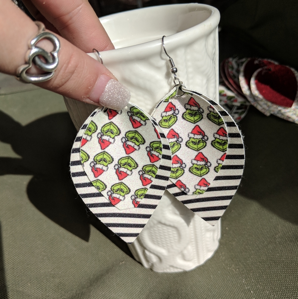 Grinch earrings
